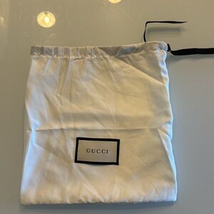Gucci dust bag original size 9”x9”